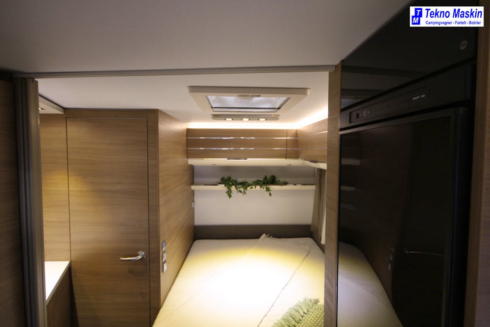 Adria ADORA 522 UP Alde varme-Pose markise.#12