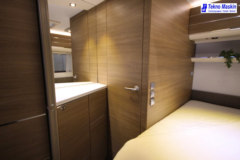 Adria ADORA 522 UP Alde varme-Pose markise.#13