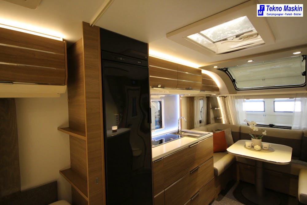 Adria ADORA 522 UP Alde varme-Pose markise.#15