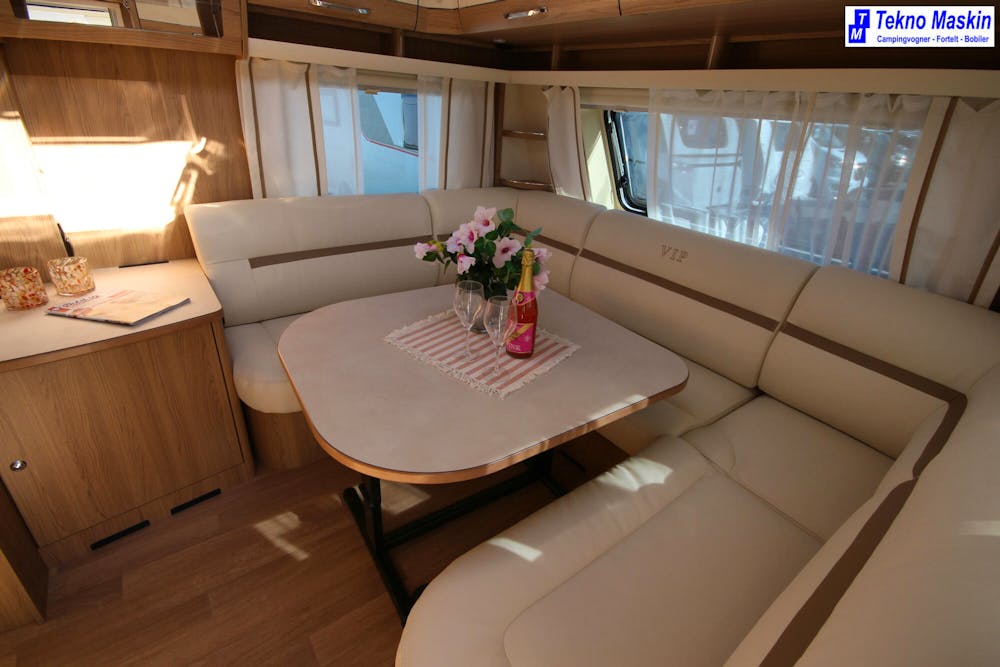 LMC VIP 685 Qeen Seng og Bad Bakerst - Alde Varme#19
