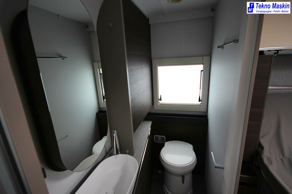 Adria Alpina 663 HT Alde - Alde gulv varme#8