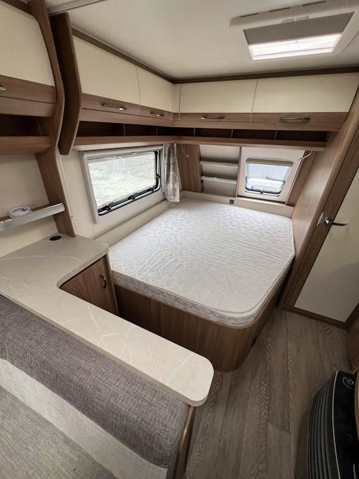 Hobby 560 KMFe De Luxe#11