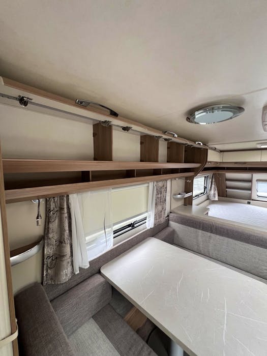 Hobby 560 KMFe De Luxe#20