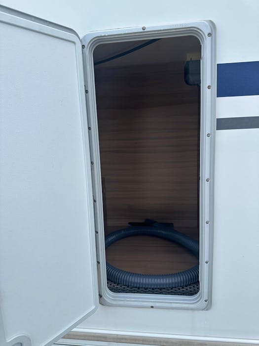 Adria Alpina 753 HK#4
