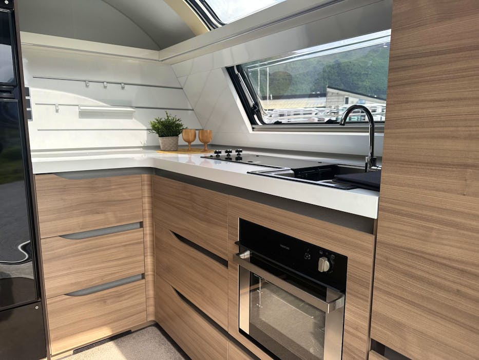 Adria Alpina 753 HK#7
