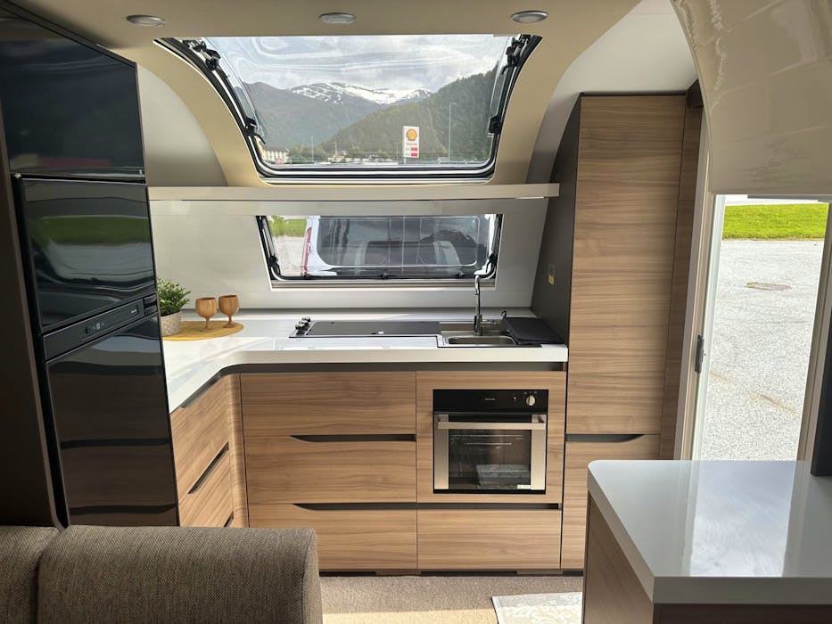 Adria Alpina 753 HK#12