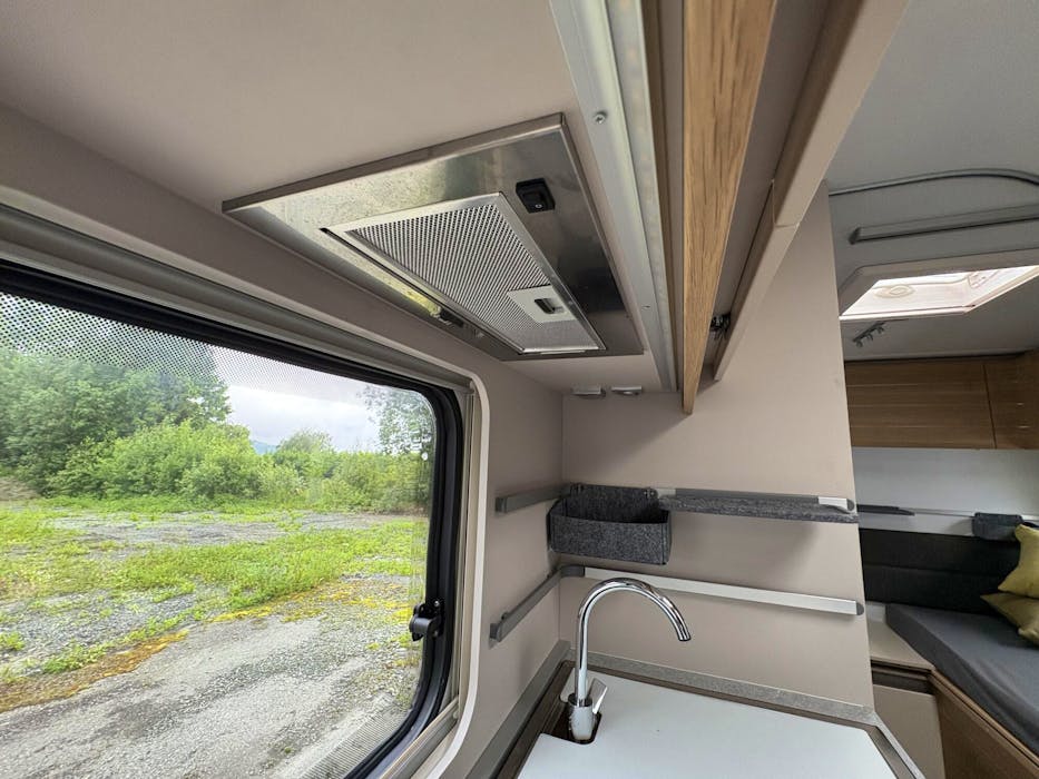 Adria Adora 502 UL 2 enkle senger / Flott sittegruppe i front / ALDE#15