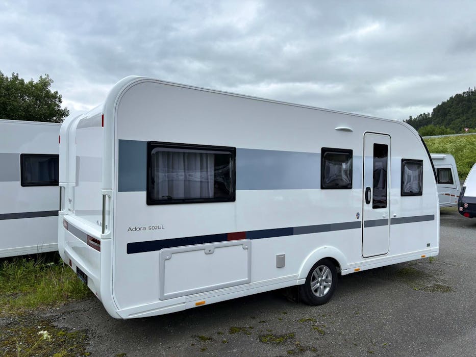 Adria Adora 502 UL 2 enkle senger / Flott sittegruppe i front / ALDE#3