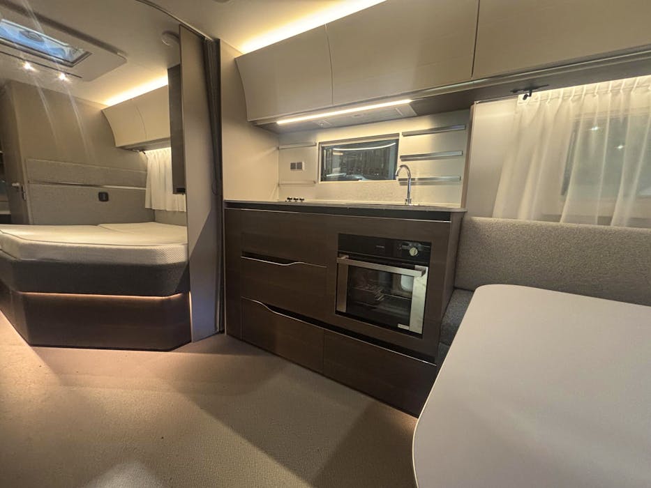 Adria Alpina 663 UK#8