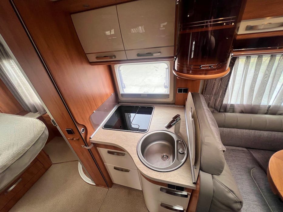 Hymer  B698#19