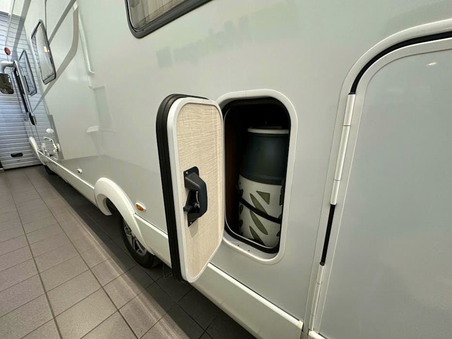 Hymer MLI 630 Automat 163HK Bakhjulsdrift Alde Godt utstyrt!#9