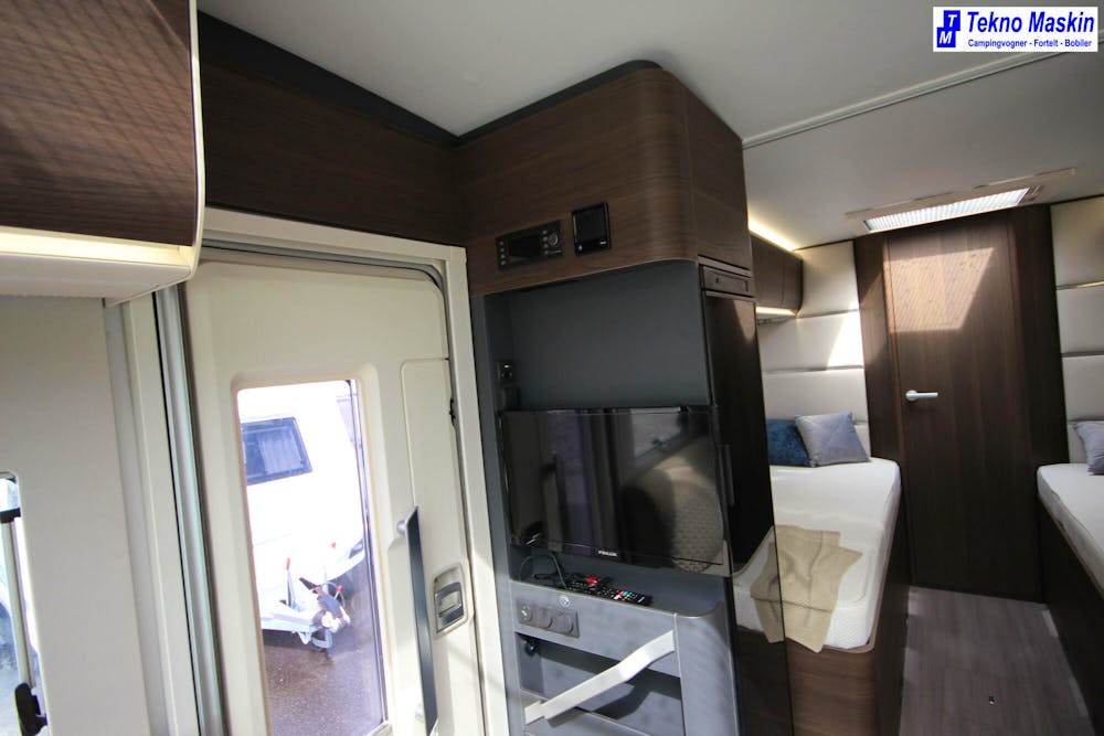Adria CORAL Supreme 670 SLT-Alde -9 trinns Aut-Solcelle#16
