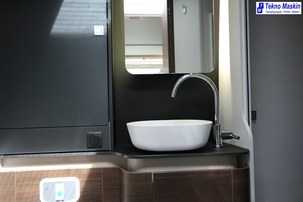 Adria CORAL Supreme 670 SLT-Alde -9 trinns Aut-Solcelle#20