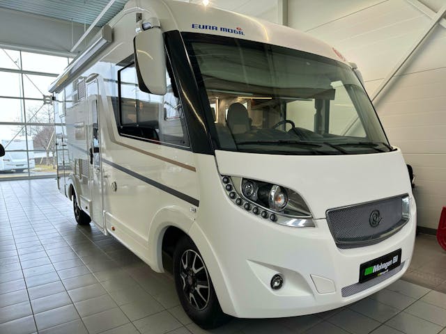Eura Mobil Integra line 695 QB Automat 150HK