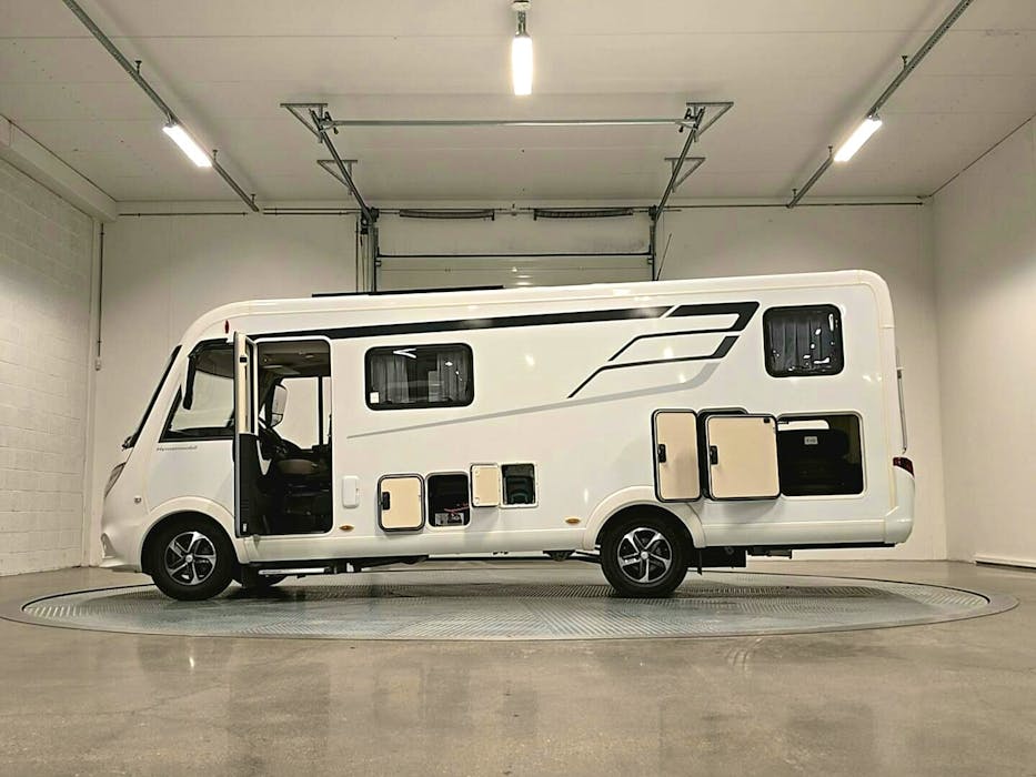 Hymer Exsis-i 580 2,3/160 hk aut#8