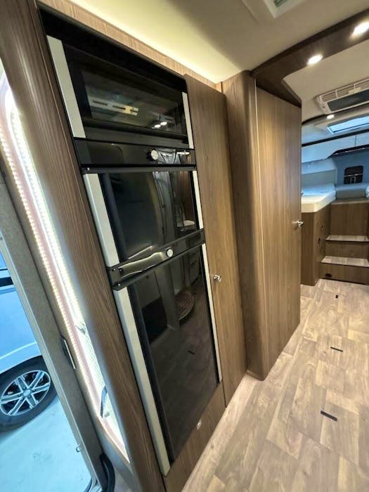 Hymer B880ML#18