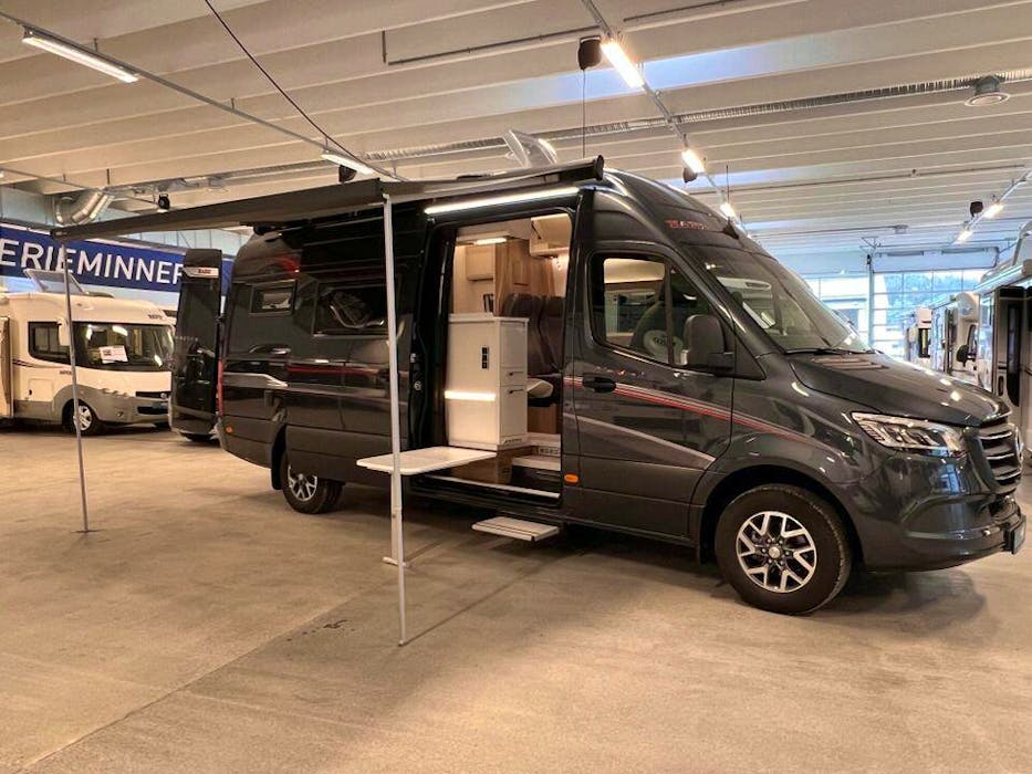 KABE Travel Master Van V690 2,0/190 hk automat#33