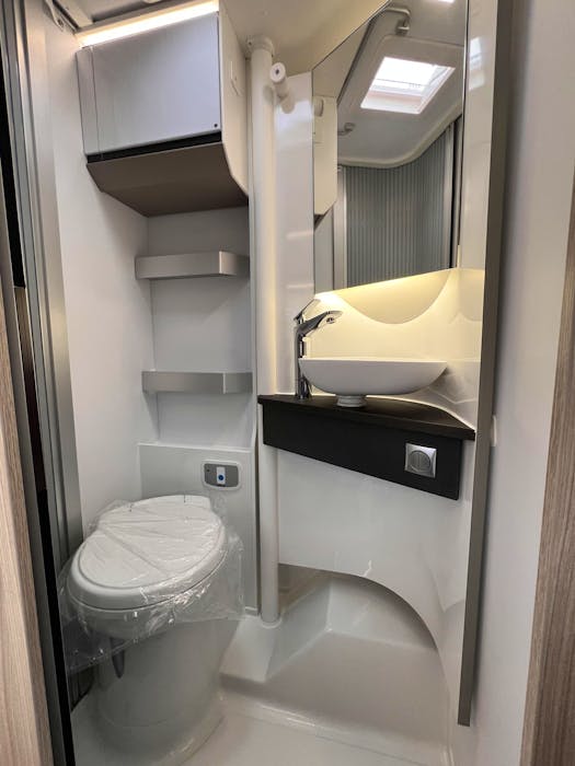 Adria Compact Supreme DL#33