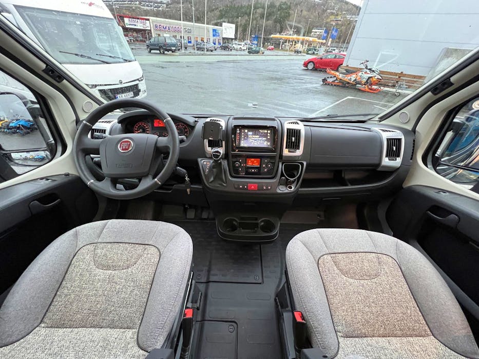 Carthago Malibu Van 640 LE Charming Coupe#13