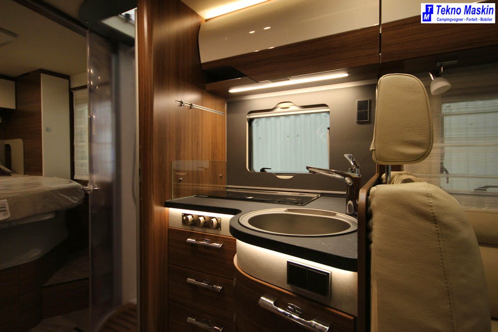 Hymer BMC-T690 170 HK-Qeenbed-Alde#6