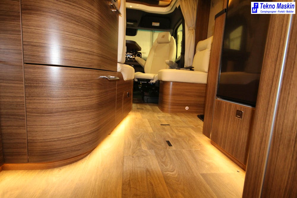 Hymer BMC-T690 170 HK-Qeenbed-Alde#11