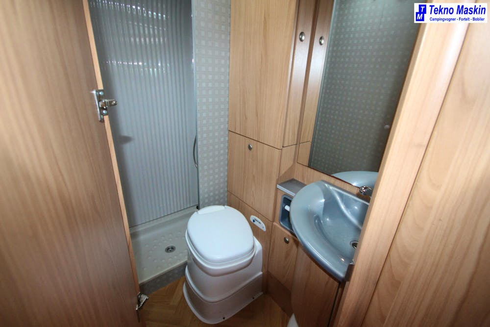 Bürstner DELFIN 680 DCI 120#8