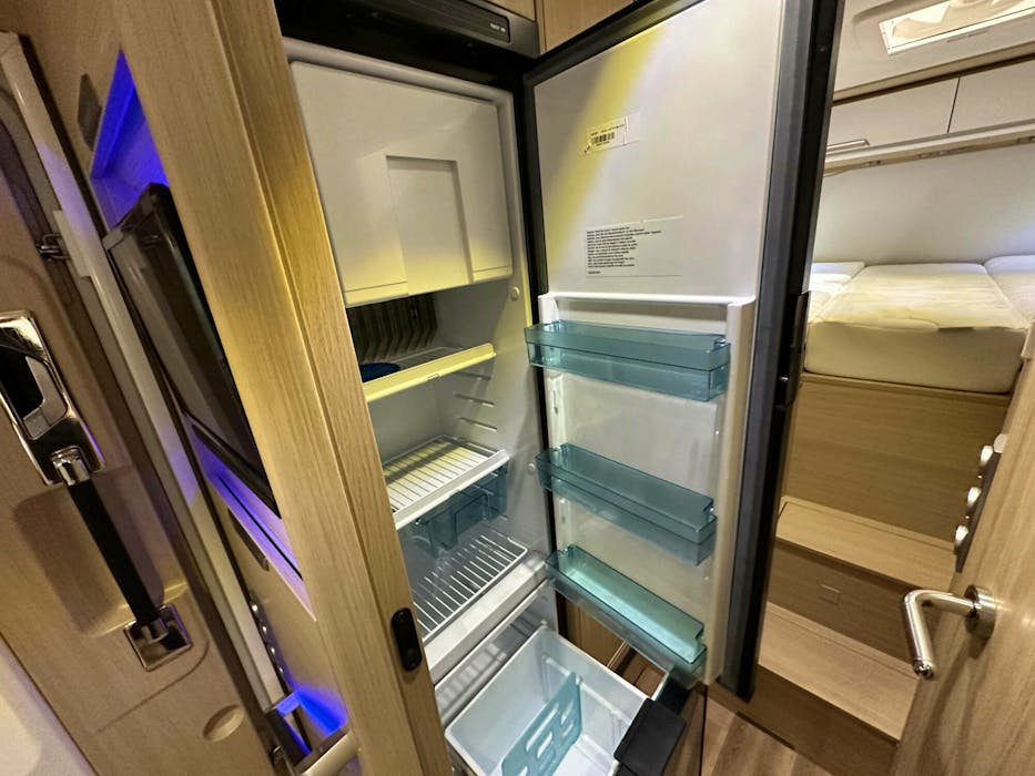 Niesmann+Bischoff Bischoff Smove 7,4E Automat 150HK#22