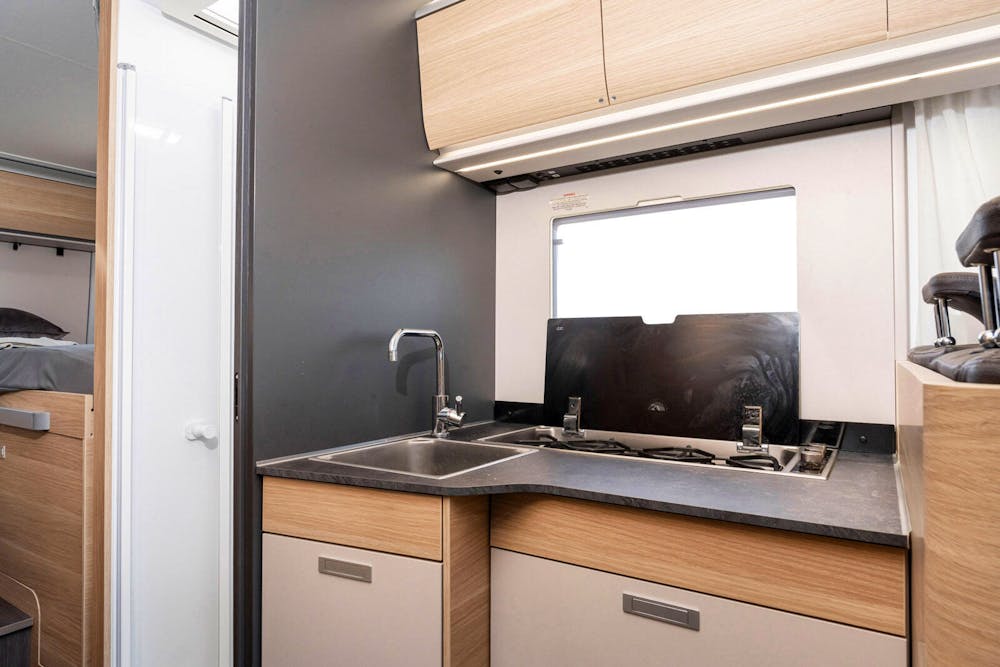 Adria coral 670sl#24