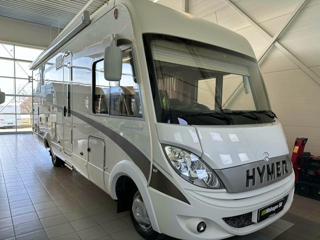 Hymer StarLine B 690 Mercedes Benz 190HK Automat Bakhjulsdrift Godt Utstyrt!