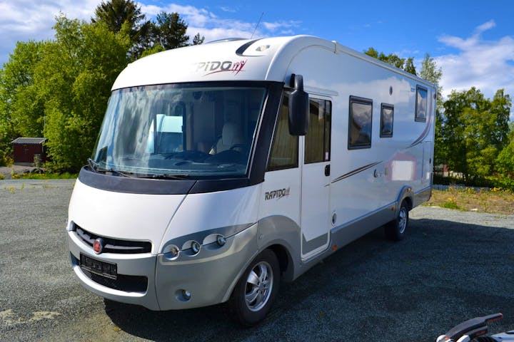 Rapido S8 855 F