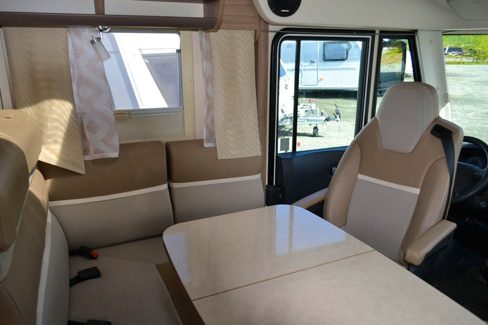 Rapido S8 855 F#17