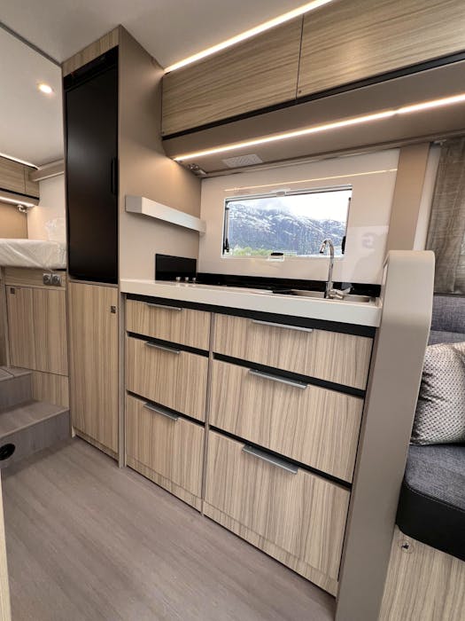 Adria Compact DL#18