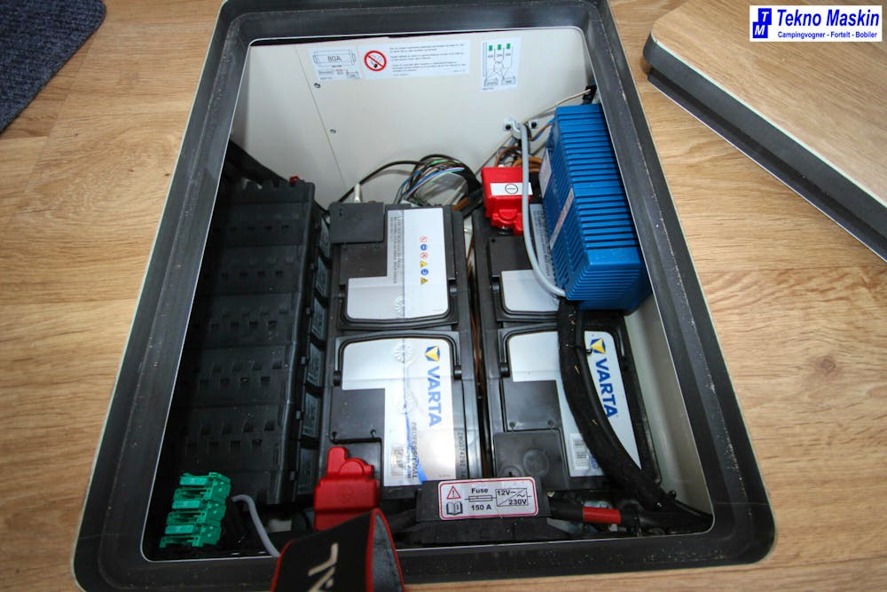 Hymer B 780ML Hydrauliske støtteben-Inverter- Skinn interiør#22