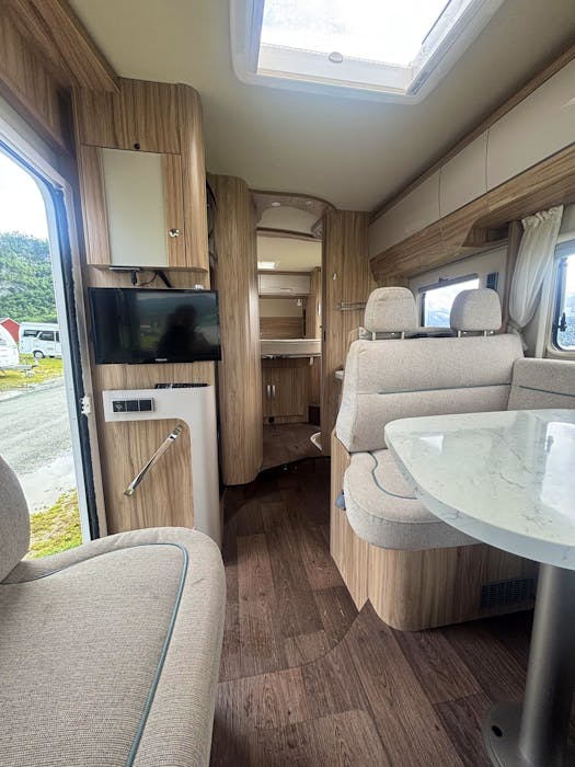 Hymer  B698#11