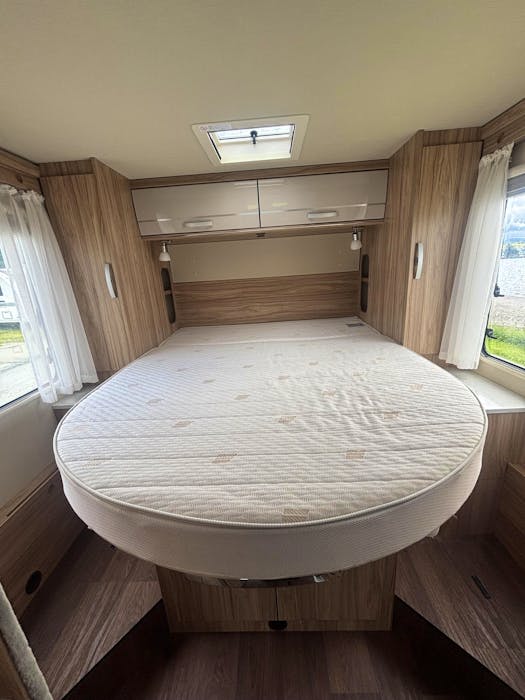 Hymer  B698#15