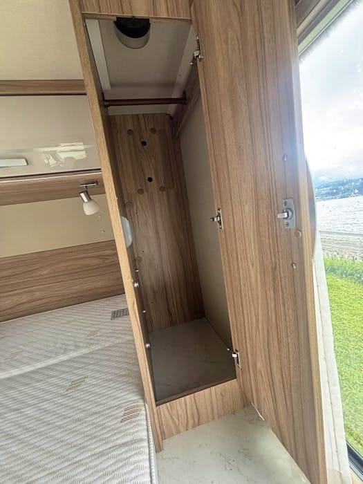 Hymer  B698#16