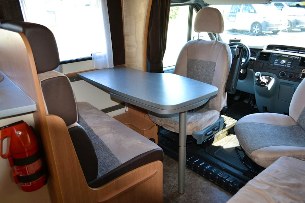 Challenger Genesis 54 M12 Sunroof#8