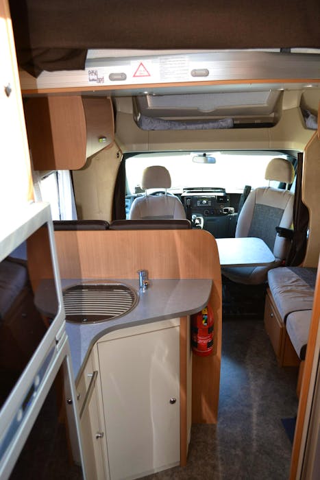 Challenger Genesis 54 M12 Sunroof#10