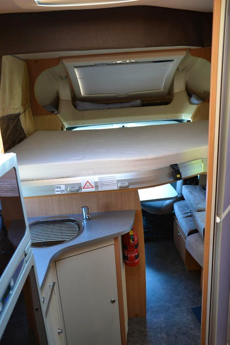 Challenger Genesis 54 M12 Sunroof#11