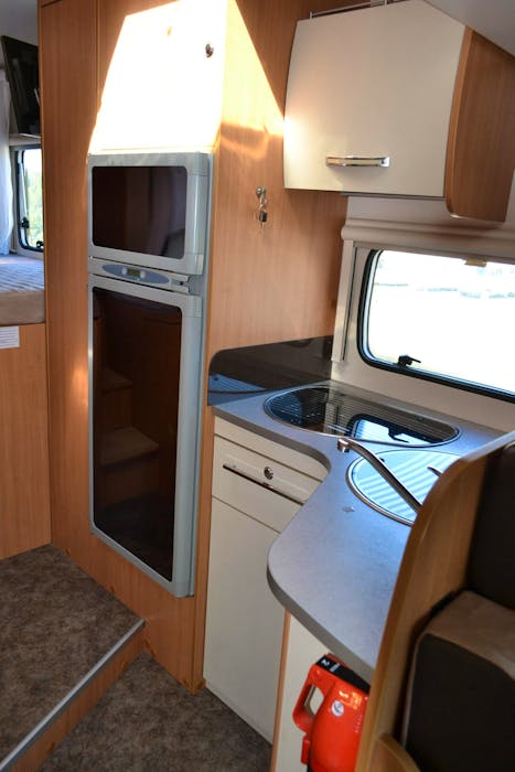 Challenger Genesis 54 M12 Sunroof#14