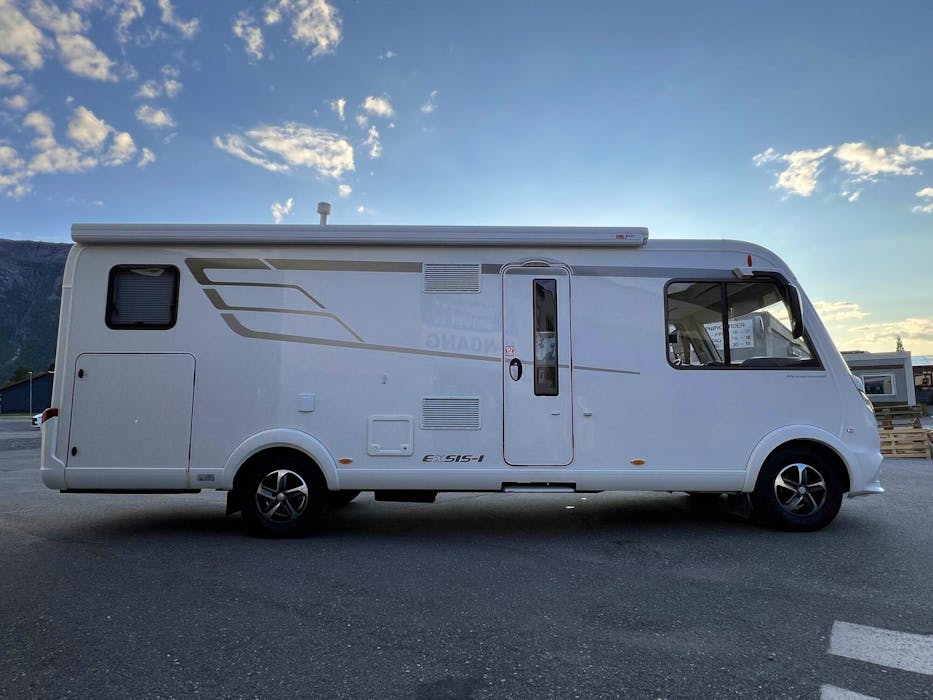 Hymer Exsis-i 678#8