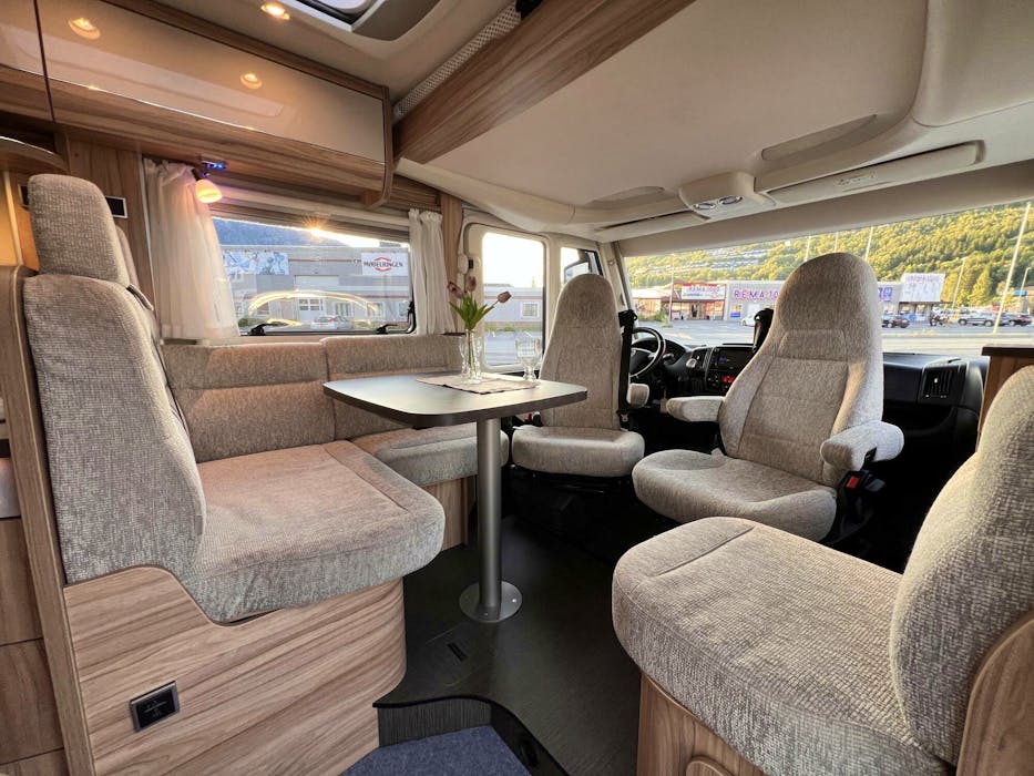 Hymer Exsis-i 678#14