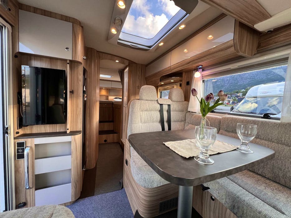 Hymer Exsis-i 678#19