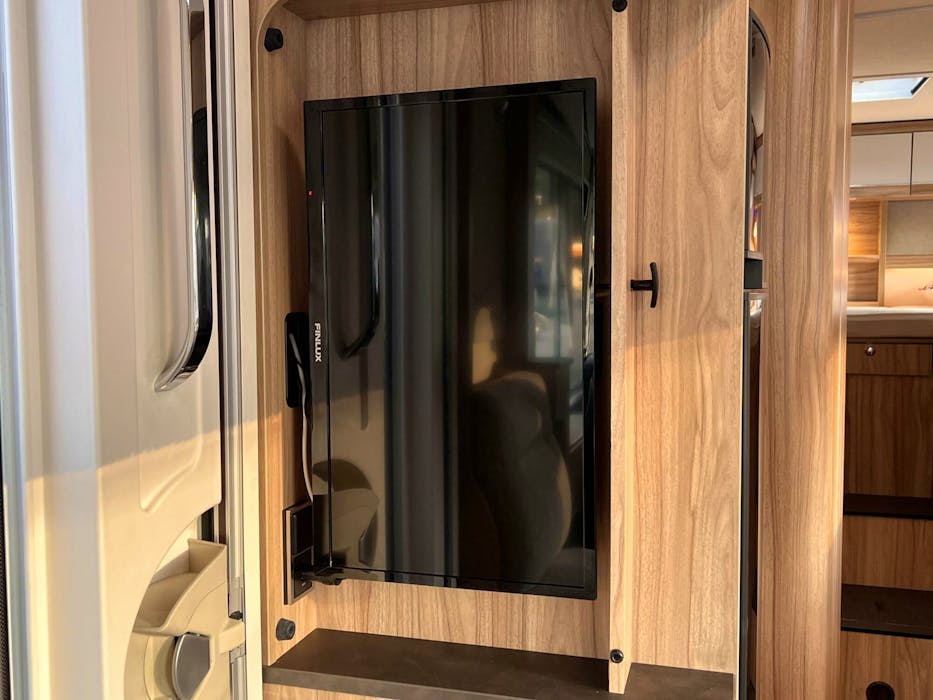 Hymer Exsis-i 678#21
