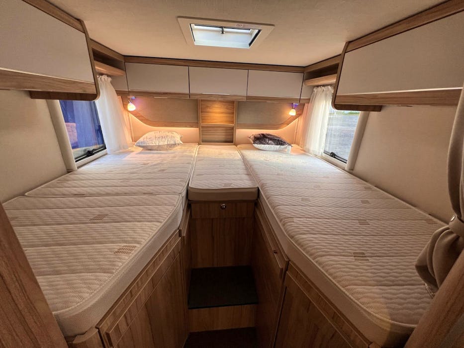 Hymer Exsis-i 678#24