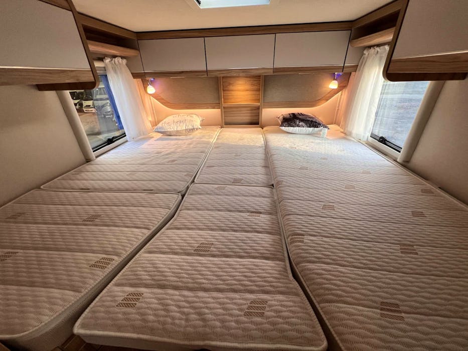 Hymer Exsis-i 678#25