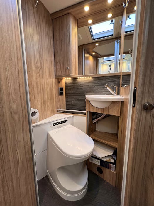 Hymer Exsis-i 678#26