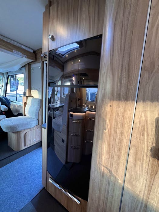Hymer Exsis-i 678#31