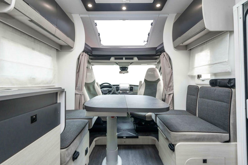 Challenger 328#23