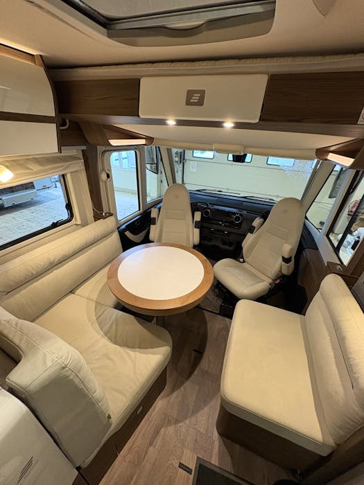 Hymer B 880 ML#19